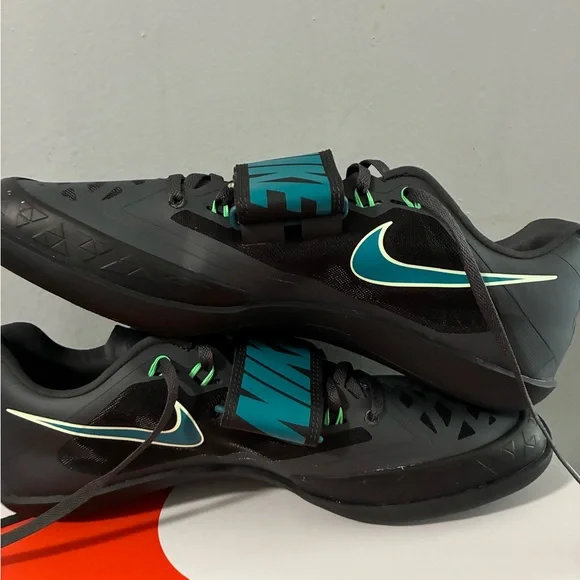 Zoom Men's Black and Teal Athletic Shoes - Picture 2 of 5